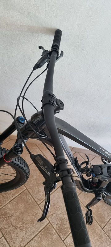 Brugt Trek Slash 8 Gen 5 2023 2023 Mountainbike — billede 10 af 10
