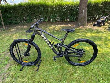 Używany Trek Slash 8 Gen 5 2023 2023 MTB