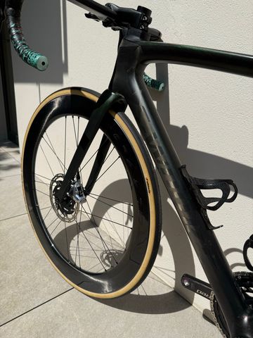 Used Specialized S Works Custom SRAM Red eTap 2022 Road & Gravel, Green — image 7 of 10