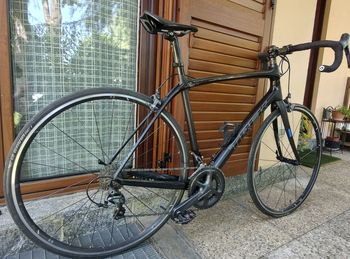 Used Trek Domane 5.2 Compact 2016 2016 Road & Gravel, Black — image 2 of 5