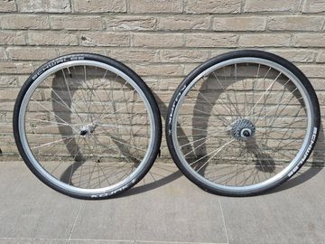 Used Scatto Custom Shimano Altus Youth, White — image 7 of 10