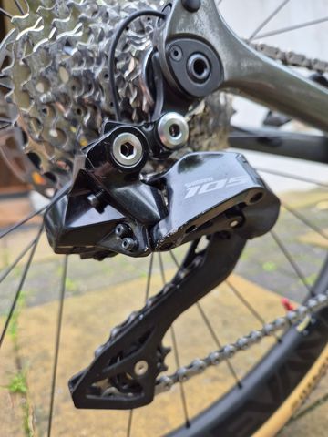 Używany Giant Defy Advanced 1 2024 2024 Road & Gravel — zdjęcie 11 z 11