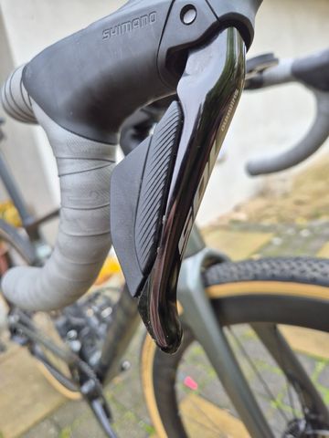 Używany Giant Defy Advanced 1 2024 2024 Road & Gravel — zdjęcie 7 z 11
