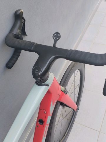 Used Trek Madone 9.0 2018 2018 Road & Gravel, Red — image 14 of 17