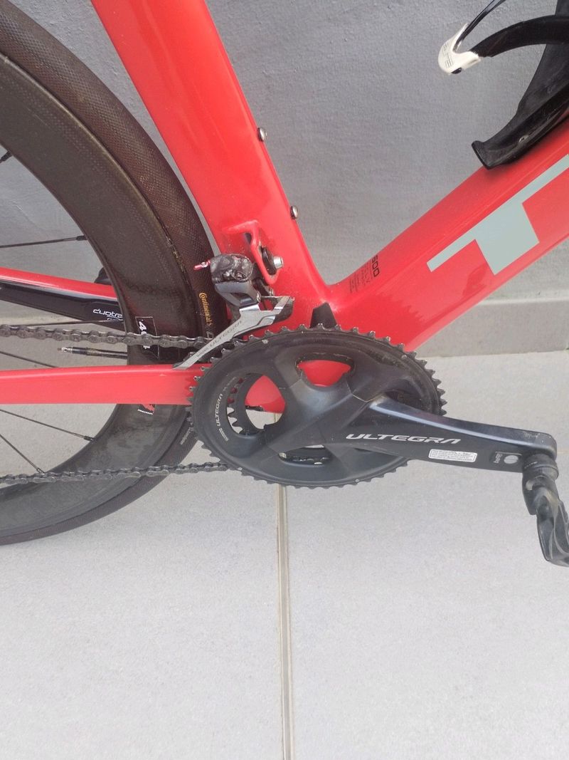 Used Trek Madone 9.0 2018 2018 Road & Gravel, Red — image 16 of 17
