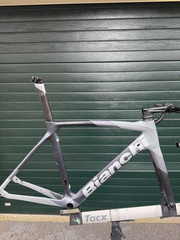 Brugt Bianchi Oltre XR4 Frame Kit 2023 Frameset 2023 Road & Gravel