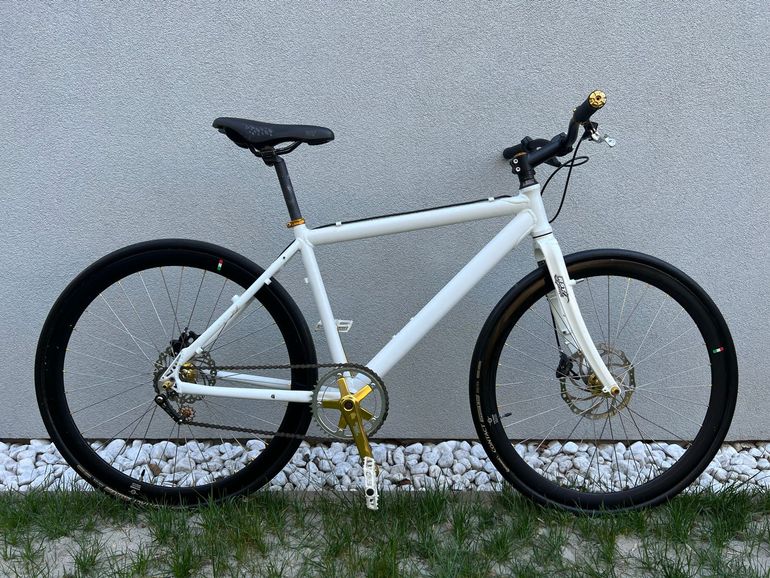 Used Caprine Caprine Custom Urban — image 1 of 8