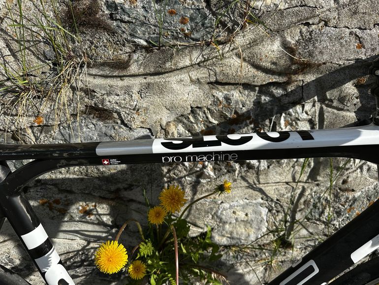 Used BMC BMC Custom Shimano Dura Ace 2010 Road & Gravel, White — image 2 of 11