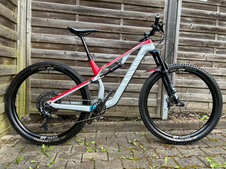 Used Canyon Neuron CF 9 SL 2021 2021 Mountainbike, Red, 27.5, 29 — image 1 of 17