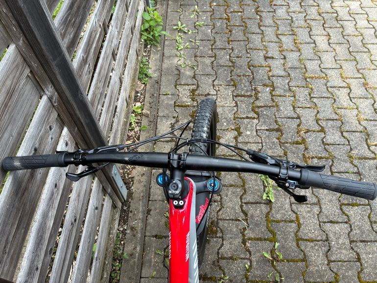 Used Canyon Neuron CF 9 SL 2021 2021 Mountainbike, Red, 27.5, 29 — image 10 of 17