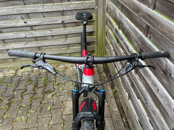 Used Canyon Neuron CF 9 SL 2021 2021 Mountainbike, Red, 27.5, 29 — image 9 of 17