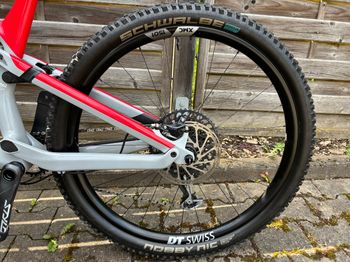 Used Canyon Neuron CF 9 SL 2021 2021 Mountainbike, Red, 27.5, 29 — image 12 of 17