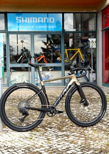 Used BMC Kaius SRAM Rival eTap AXS 2027 Road & Gravel, Light Gray — image 2 of 13