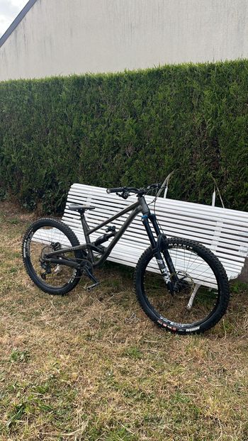 Commencal, CLASH ESSENTIAL 2024