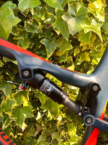 Rocky Mountain Thunderbolt 750 MSL 2015 2015 Mountainbike d'occasion — image 7 sur 21