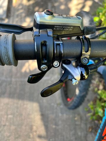 Rocky Mountain Thunderbolt 750 MSL 2015 2015 Mountainbike d'occasion — image 10 sur 21