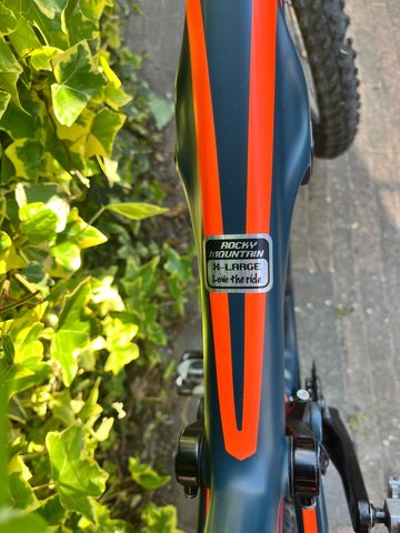 Rocky Mountain Thunderbolt 750 MSL 2015 2015 Mountainbike d'occasion — image 12 sur 21