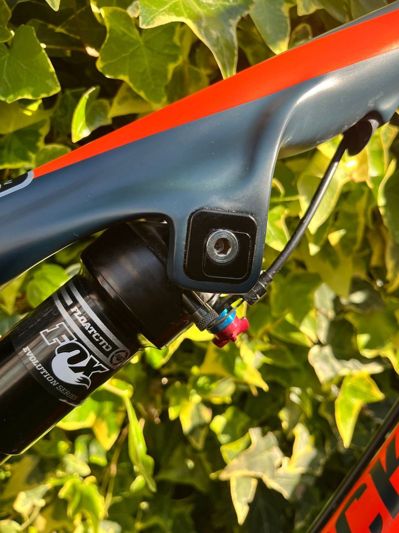 Rocky Mountain Thunderbolt 750 MSL 2015 2015 Mountainbike d'occasion — image 14 sur 21