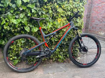 Tweedehands Rocky Mountain Thunderbolt 750 MSL 2015 2015 MTB