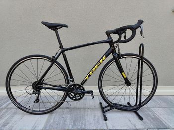 Trek Domane AL 2 2021 2021 Corsa & gravel usato