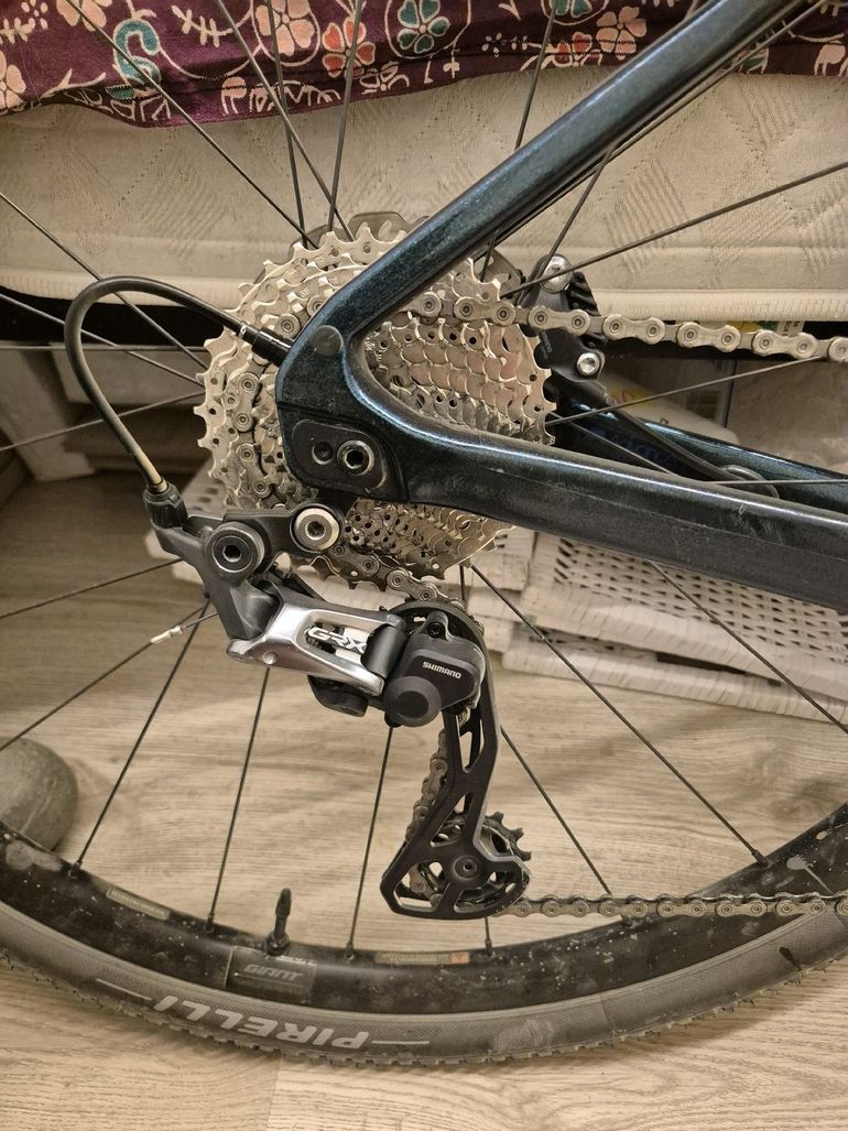 Used Giant Revolt Advanced 2 2022 2022 Road & Gravel, Blue — image 6 of 7