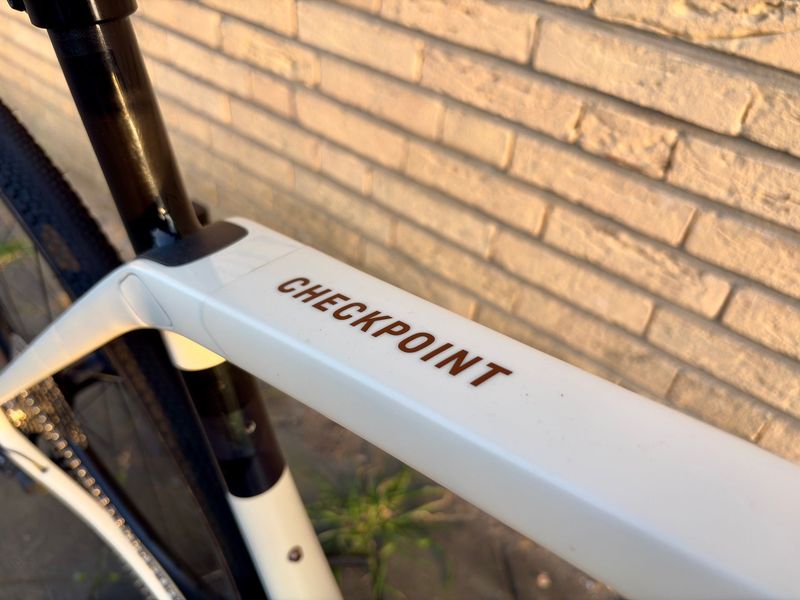 Used Trek Checkpoint Shimano GRX 2024 Road & Gravel, White — image 9 of 9