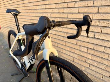 Used Trek Checkpoint Shimano GRX 2024 Road & Gravel, White — image 8 of 9