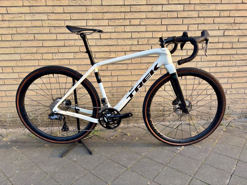 Used Trek Checkpoint Shimano GRX 2024 Road & Gravel, White — image 1 of 9