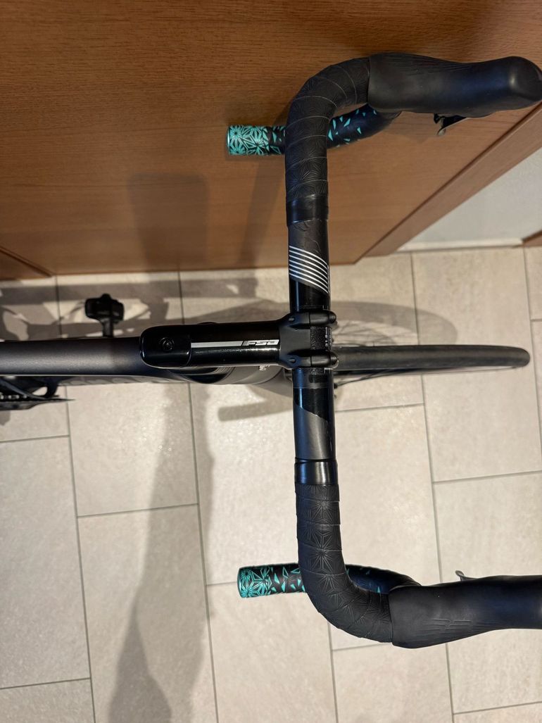 Used Bianchi Milano Shimano Ultegra Di2 2023 Road & Gravel — image 7 of 9