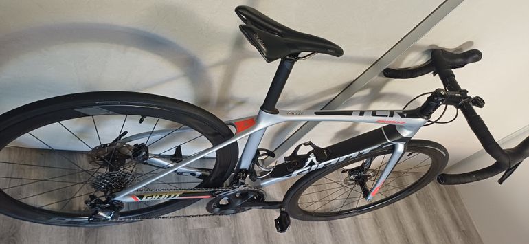 Used Giant Advance Pro 1 Disk 2019 2019 Road & Gravel, Light Gray — image 2 of 13