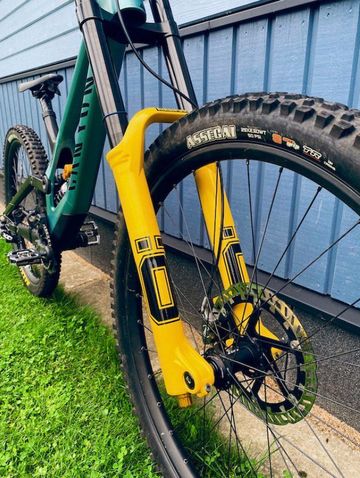 Canyon Sender CFR Mullet 2024 2024 Mountainbike usato, Nero — immagine 4 di 5
