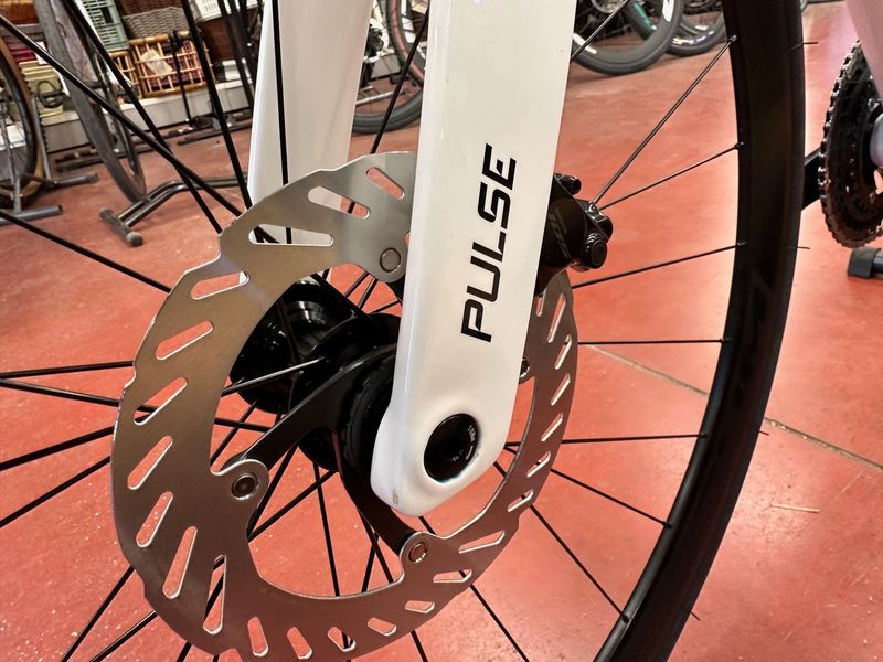 Used Megamo PULSE 20 2026 2026 Road & Gravel, White — image 8 of 9