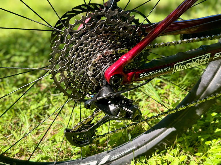 Used Specialized Chisel 2025 2025 Mountainbike, Red, 29 — image 13 of 16