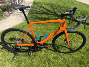 Used BMC Roadmachine ONE 2023 2023 Road & Gravel, Orange — image 4 of 11