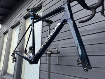 Tweedehands Orbea ORCA M10iLTD PWR 2024 Frameset 2024 Road & Gravel — afbeelding 4 van 6