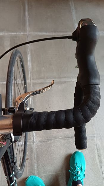 Used Bianchi Imola 2014 2014 Road & Gravel, Black — image 5 of 12