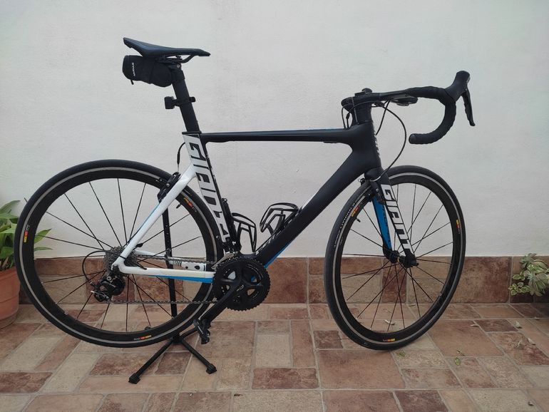 Used Giant Propel Advanced 2 2016 2016 Road & Gravel — image 1 of 4