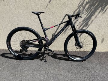 Brugt Scott Spark RC Team 2025 2025 Mountainbike — billede 1 af 3