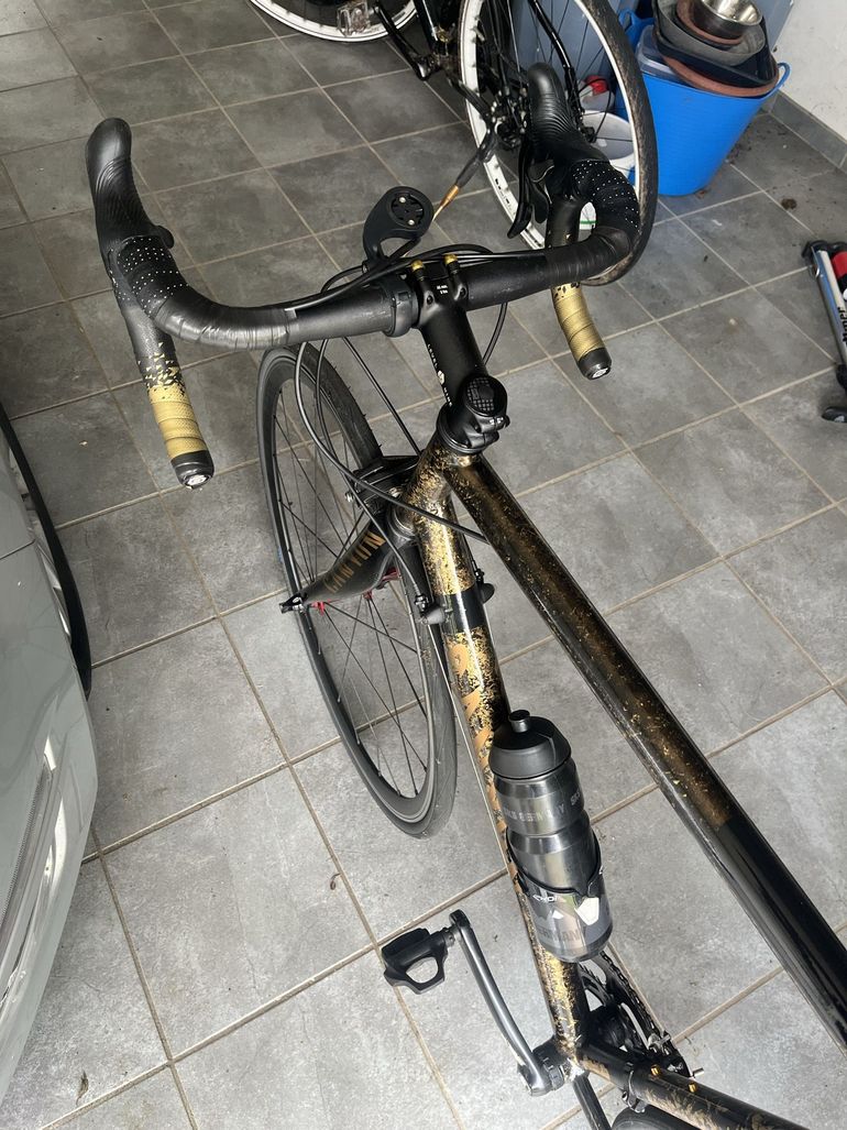 Canyon Custom Campagnolo Veloce 2022 Road & Gravel usato, Nero — immagine 17 di 21
