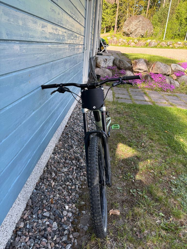 Used Commencal FRS RIDE 2022 2022 Mountainbike, Grün, 27.5 — image 4 of 7