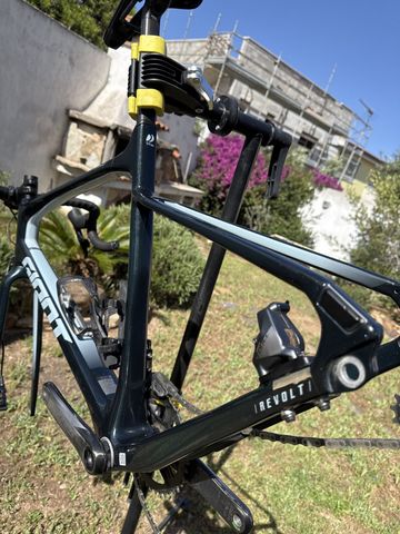 Tweedehands Giant Revolt, Advanced Pro 0 2021 2021 Road & Gravel — afbeelding 21 van 22