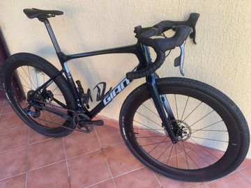 Tweedehands Giant Revolt, Advanced Pro 0 2021 2021 Road & Gravel — afbeelding 2 van 22