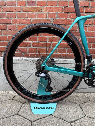 Used Bianchi Impulso Shimano GRX Di2 2026 Road & Gravel, Green — image 2 of 13