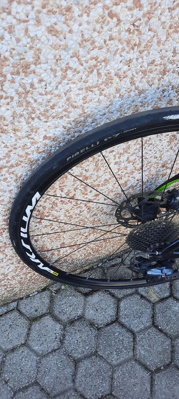 Used Cannondale Synapse Carbon Disc Ultegra 2019 2019 Road & Gravel — image 10 of 15