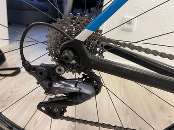 Used CUBE Attain Shimano Ultegra 2018 Road & Gravel, Black — image 9 of 13