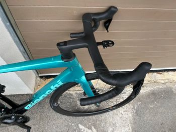 Used Bianchi Specialissima Shimano 105 Di2 2026 Road & Gravel — image 3 of 3