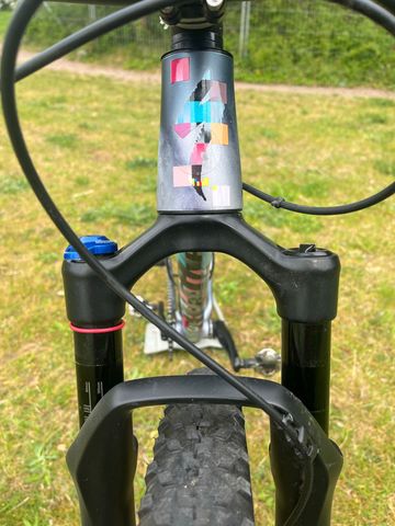 Used Specialized Chisel LTD Frameset 2023 2023 Mountainbike, Light Gray, 29 — image 4 of 11