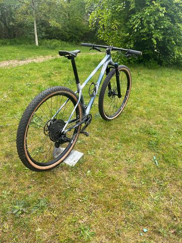 Used Specialized Chisel LTD Frameset 2023 2023 Mountainbike, Light Gray, 29 — image 3 of 11