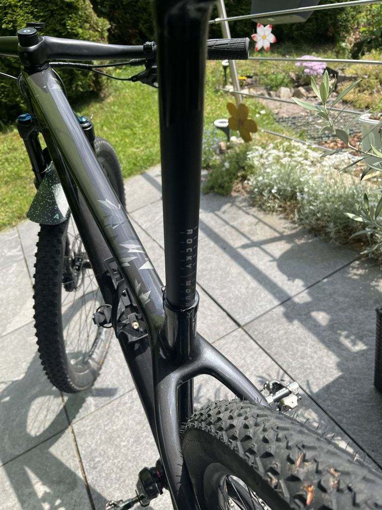 Used Rocky Mountain Vertex Carbon 70 2020 2020 Mountainbike, Black, 29, 27.5 — image 7 of 8