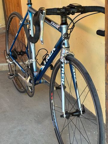 Used Trek 2100 2006 2006 Road & Gravel, Blue — image 2 of 9
